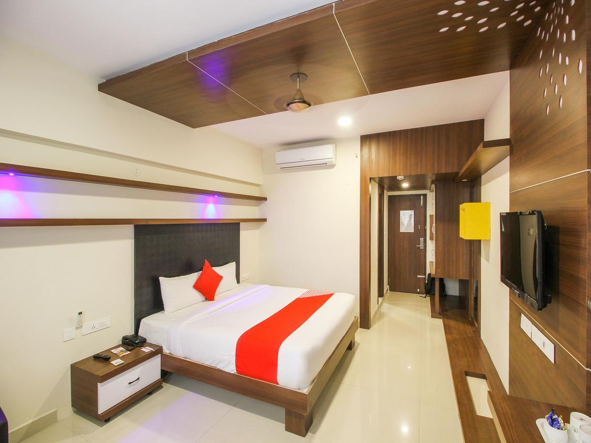 Rio Meridian Hotel Mysore Exterior foto