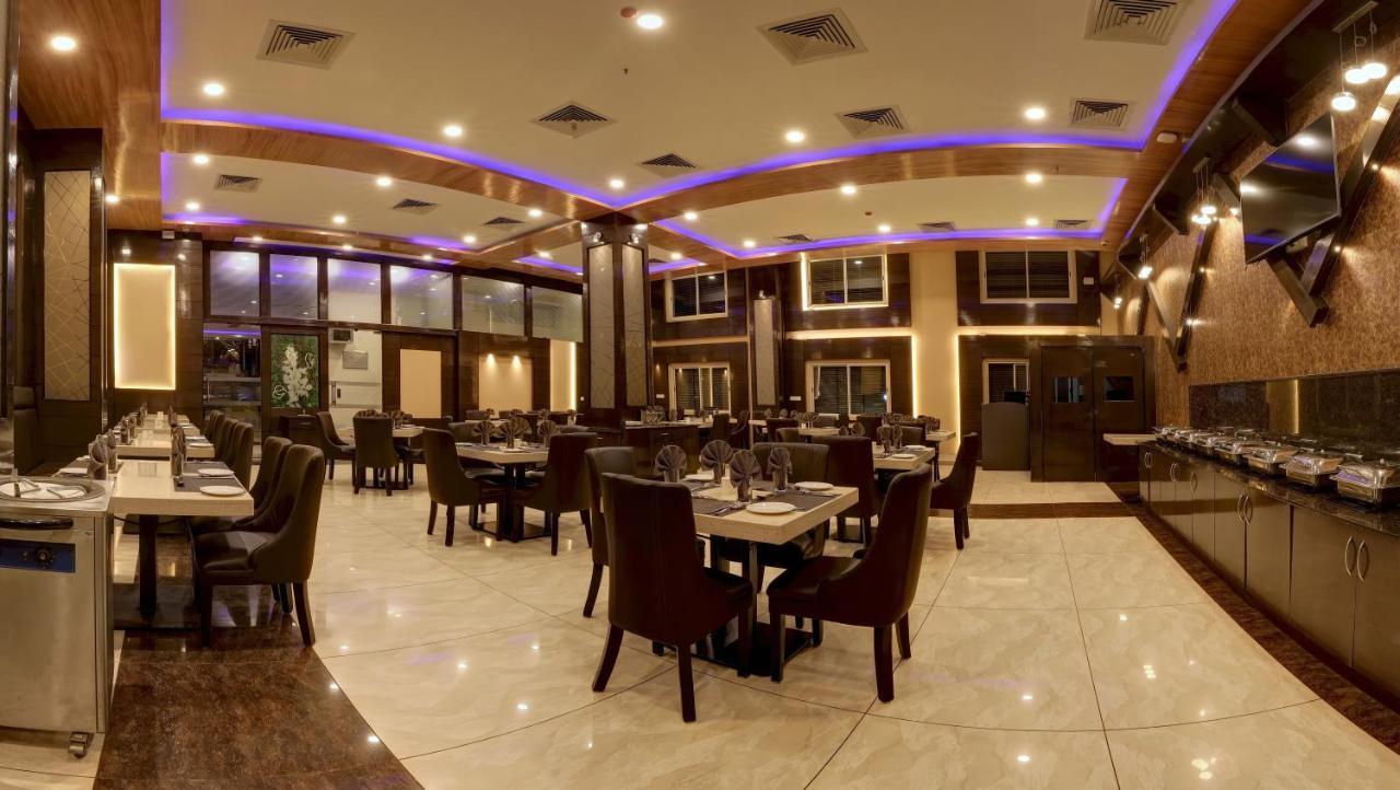 Rio Meridian Hotel Mysore Exterior foto